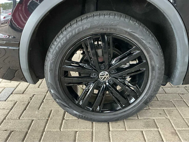 Volkswagen tiguan allspace life r-line black | 2.0 tsi 186 pk | 2021 | 7-zits | led koplampen | adaptive cruise control | keyless entry | btw auto - afbeelding 26 van  31
