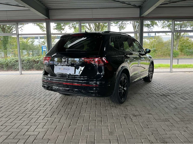 Volkswagen tiguan allspace life r-line black | 2.0 tsi 186 pk | 2021 | 7-zits | led koplampen | adaptive cruise control | keyless entry | btw auto - afbeelding 27 van  31