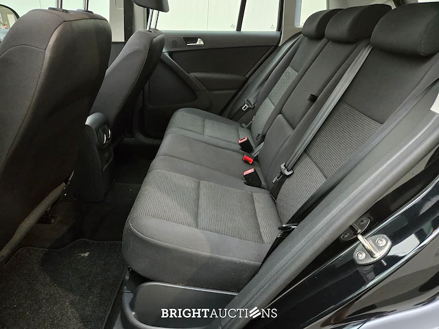 Volkswagen tiguan connected series 1.4 tsi 125pk 2016, r-465-xl - afbeelding 36 van  38