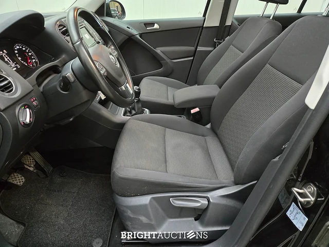 Volkswagen tiguan connected series 1.4 tsi 125pk 2016, r-465-xl - afbeelding 37 van  38