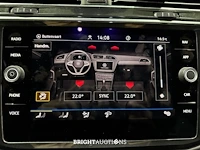 Volkswagen tiguan ehybrid r-line business 1.4 tsi 265pk 2023 (origineel-nl), s-332-lx - afbeelding 4 van  37