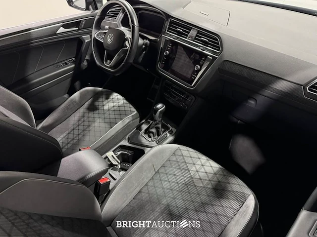 Volkswagen tiguan ehybrid r-line business 1.4 tsi 265pk 2023 (origineel-nl), s-332-lx - afbeelding 23 van  37
