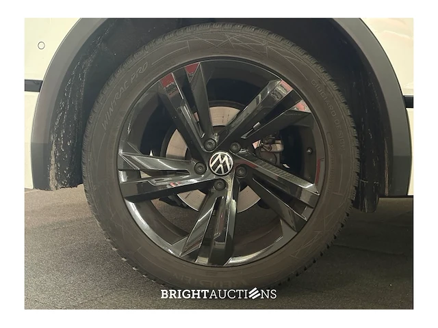 Volkswagen tiguan elegance 1.5 tsi dsg 149pk 2020, l-150-vb - afbeelding 25 van  39