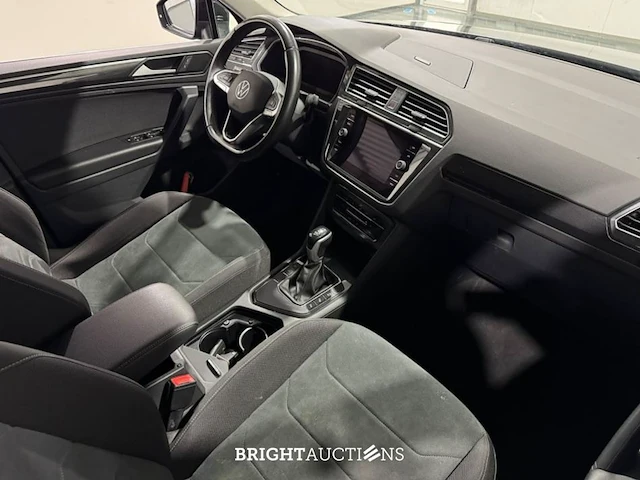 Volkswagen tiguan life 1.5 tsi 150pk 2022 (origineel-nl), r-345-bz - afbeelding 18 van  32
