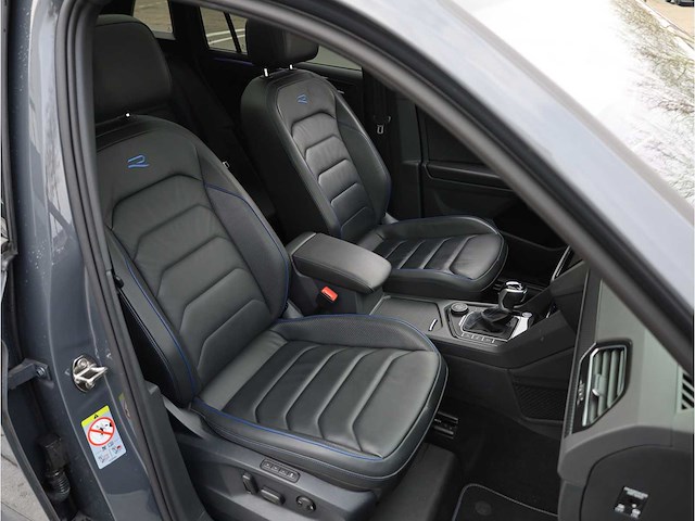 Volkswagen tiguan r 2.0 tsi 4motion 320pk automaat 2022 - afbeelding 33 van  46