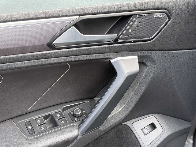 Volkswagen tiguan r line 1.5 tsi | 90-37-24 i - afbeelding 1 van  16