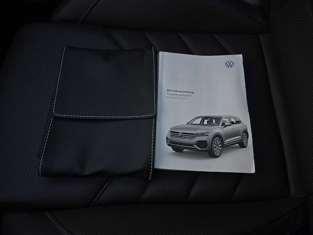 ***volkswagen touareg 3.0 ehybrid r 4motion 2021 | 02-56-01 - afbeelding 33 van  44