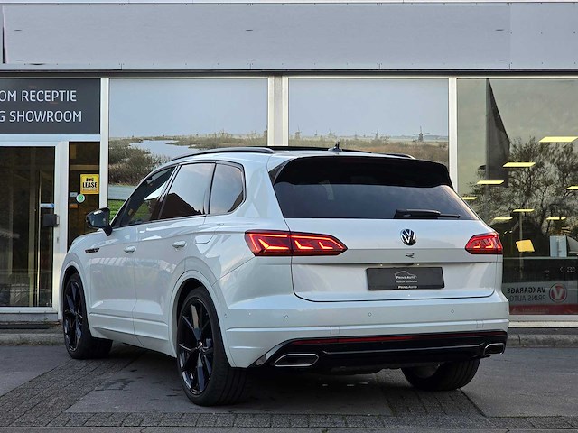 ***volkswagen touareg 3.0 ehybrid r 4motion 2021 | 02-56-01 - afbeelding 37 van  44