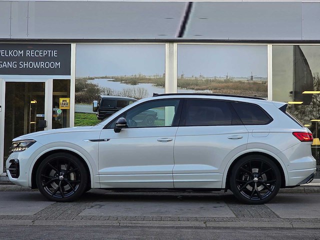 ***volkswagen touareg 3.0 ehybrid r 4motion 2021 | 02-56-01 - afbeelding 39 van  44