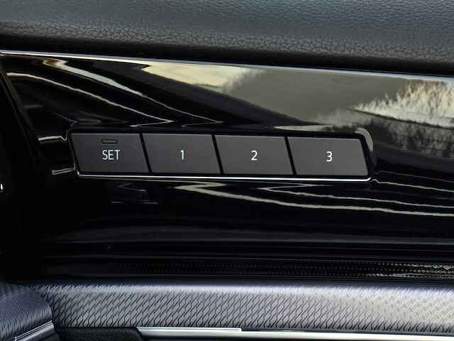 Volkswagen touareg 3.0 ehybrid r 4motion 2021 - afbeelding 15 van  44