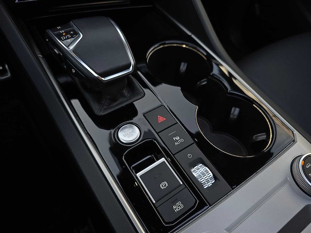Volkswagen touareg 3.0 ehybrid r 4motion 2021 - afbeelding 17 van  44