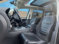 Volkswagen touareg 3.0 tdi r-line | sj-692-n - afbeelding 2 van  30