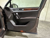 Volkswagen touareg 3.0 tdi v6 highline 240pk 2010, 1-shl-90 - afbeelding 32 van  53