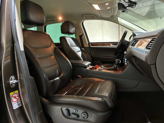 Volkswagen touareg 3.0 tdi v6 highline 240pk 2010, 1-shl-90 - afbeelding 37 van  53