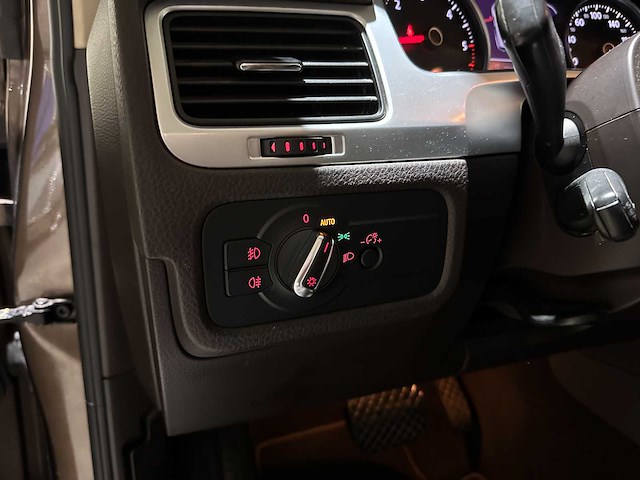 Volkswagen touareg 3.0 tdi v6 highline 240pk 2010, 1-shl-90 - afbeelding 14 van  53