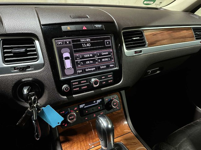 Volkswagen touareg 3.0 tdi v6 highline 240pk 2010, 1-shl-90 - afbeelding 22 van  53