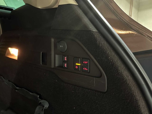 Volkswagen touareg 3.0 tdi v6 highline 240pk 2010, 1-shl-90 - afbeelding 29 van  53