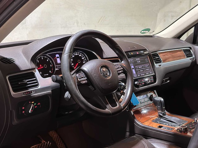 Volkswagen touareg 3.0 tdi v6 highline 240pk 2010, 1-shl-90 - afbeelding 10 van  53