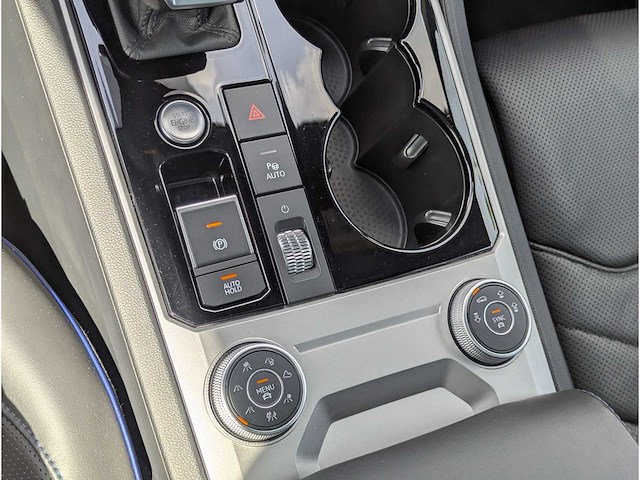 Volkswagen touareg 3.0 tsi ehybrid 4motion r-line 2021 | 00-94-49 - afbeelding 42 van  47