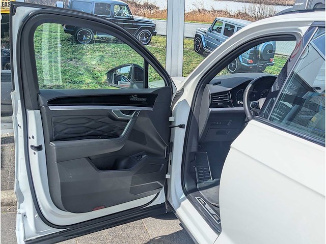 Volkswagen touareg 3.0 tsi ehybrid 4motion r-line 2021 | 00-94-49 - afbeelding 17 van  47