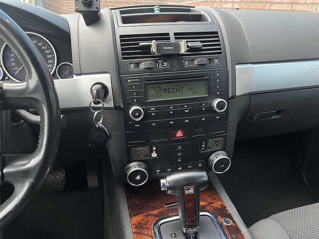 Volkswagen touareg 3.2 v6 2003 | 06-nb-sl - afbeelding 10 van  26