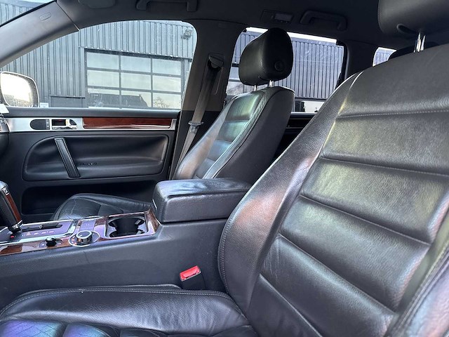 Volkswagen touareg 3.2 v6 2004 | 37-ns-fr - afbeelding 33 van  36