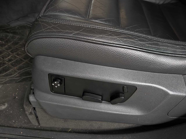 Volkswagen touareg 3.2 v6 220pk 2003, 07-ng-jj youngtimer - afbeelding 14 van  40