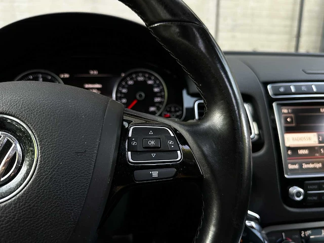 Volkswagen touareg 4.2 v8 tdi 340pk 2015, s-216-bf - afbeelding 16 van  66