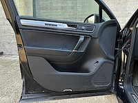 Volkswagen touareg 4.2 v8 tdi 340pk 2015, s-216-bf - afbeelding 26 van  66