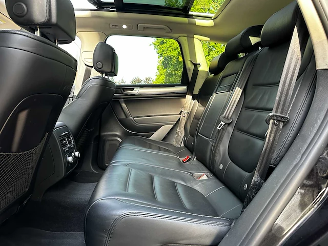 Volkswagen touareg 4.2 v8 tdi 340pk 2015, s-216-bf - afbeelding 29 van  66