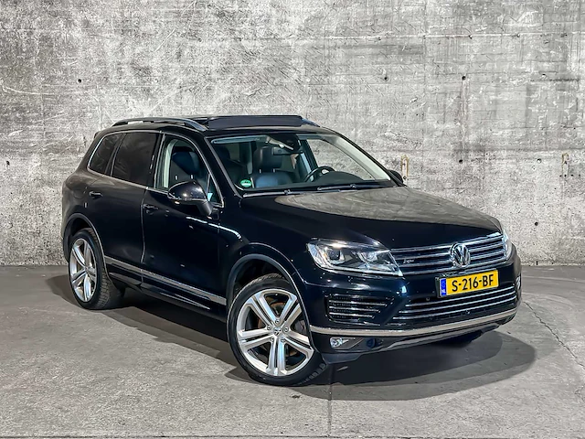 Volkswagen touareg 4.2 v8 tdi 340pk 2015, s-216-bf - afbeelding 64 van  66