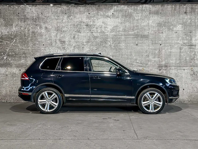 Volkswagen touareg 4.2 v8 tdi 340pk 2015, s-216-bf - afbeelding 65 van  66