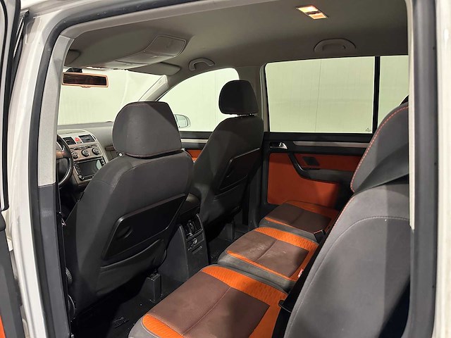 Volkswagen touran 1.4 tsi comfortl.bns 6-zlg-43 - afbeelding 2 van  24