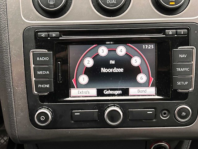 Volkswagen touran 1.4 tsi comfortline 2010 | l-945-kr - afbeelding 13 van  26