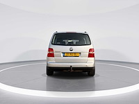 Volkswagen touran 1.6-16v fsi trendline 2003 | 31-nj-bj - afbeelding 3 van  28