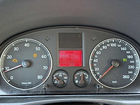 Volkswagen touran 1.6-16v fsi trendline 2003 | 31-nj-bj - afbeelding 4 van  28