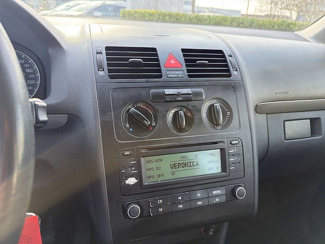 Volkswagen touran 1.6-16v fsi trendline 2003 | 31-nj-bj - afbeelding 6 van  28