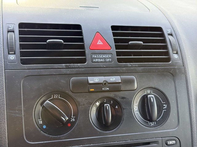 Volkswagen touran 1.6-16v fsi trendline 2003 | 31-nj-bj - afbeelding 8 van  28