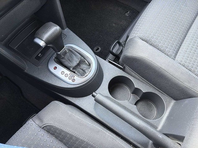 Volkswagen touran 1.6-16v fsi trendline 2003 | 31-nj-bj - afbeelding 10 van  28