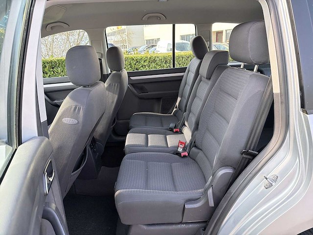 Volkswagen touran 1.6-16v fsi trendline 2003 | 31-nj-bj - afbeelding 15 van  28