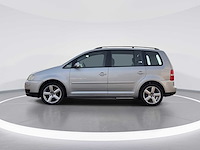 Volkswagen touran 1.6-16v fsi trendline 2003 | 31-nj-bj - afbeelding 26 van  28