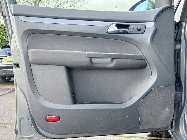 Volkswagen touran 1.6 athene 2004 | 10-pj-jh - afbeelding 18 van  27