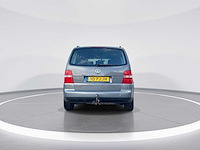 Volkswagen touran 1.6 athene 2004 | 10-pj-jh - afbeelding 5 van  27