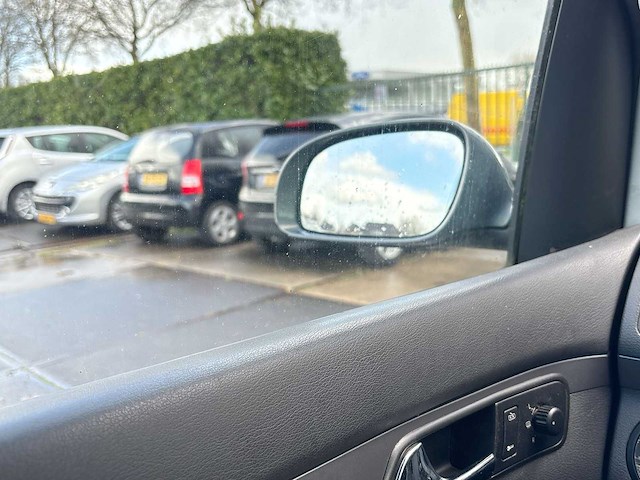 Volkswagen touran 1.6 athene 2004 | 10-pj-jh - afbeelding 17 van  27
