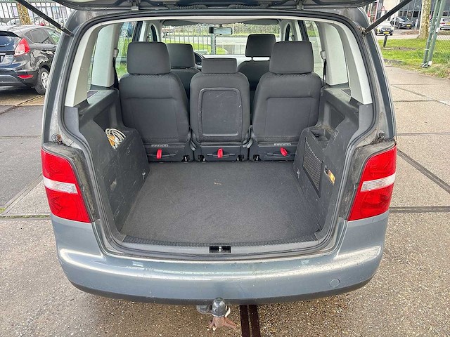 Volkswagen touran 1.6 athene 2004 | 10-pj-jh - afbeelding 19 van  27