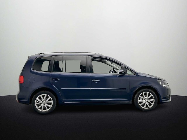 Volkswagen touran 1.6 tdi highline bluemotion 2015 - afbeelding 2 van  17