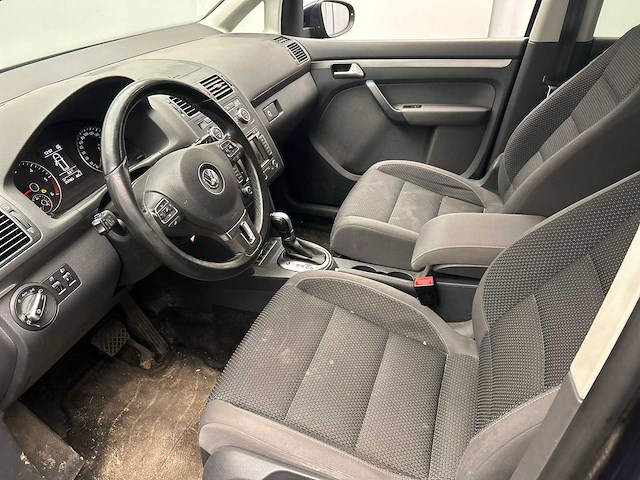 Volkswagen touran 1.6 tdi highline bluemotion 2015 - afbeelding 9 van  17