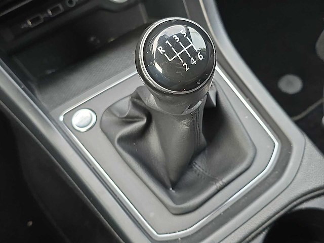 Volkswagen touran 1.6 tdi scr comfortline business 2018 | rl-117-b - afbeelding 18 van  34