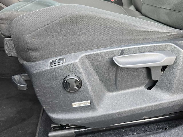 Volkswagen touran 1.6 tdi scr comfortline business 2018 | rl-117-b - afbeelding 31 van  34