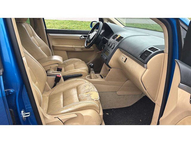 Volkswagen touran 2.0-16v fsi highline 2004 | 98-pr-kz i - afbeelding 6 van  15